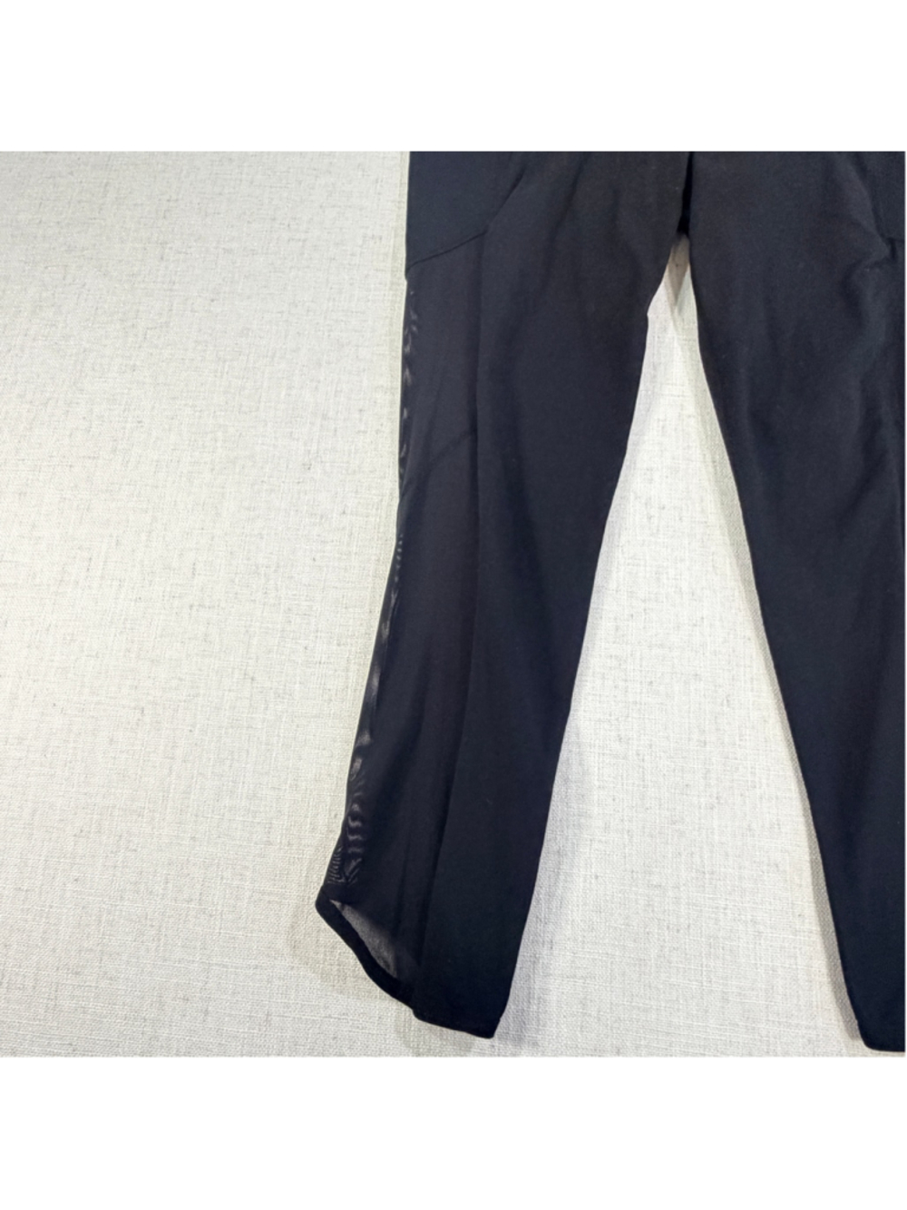Athleta Women’s Mesh Inset Crop Leggings Black Supplex Tight Size M
